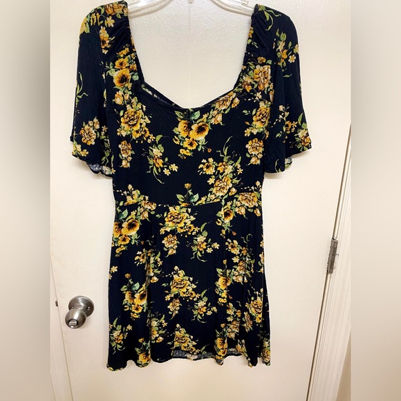 Large Altar’d State mini dress black floral print with button top - Picture 2 of 6